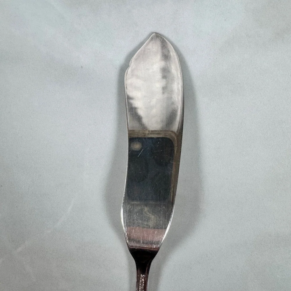 Vintage Oneida Simeon L & George H Rogers Silver Plated‎ Master Butter Knife